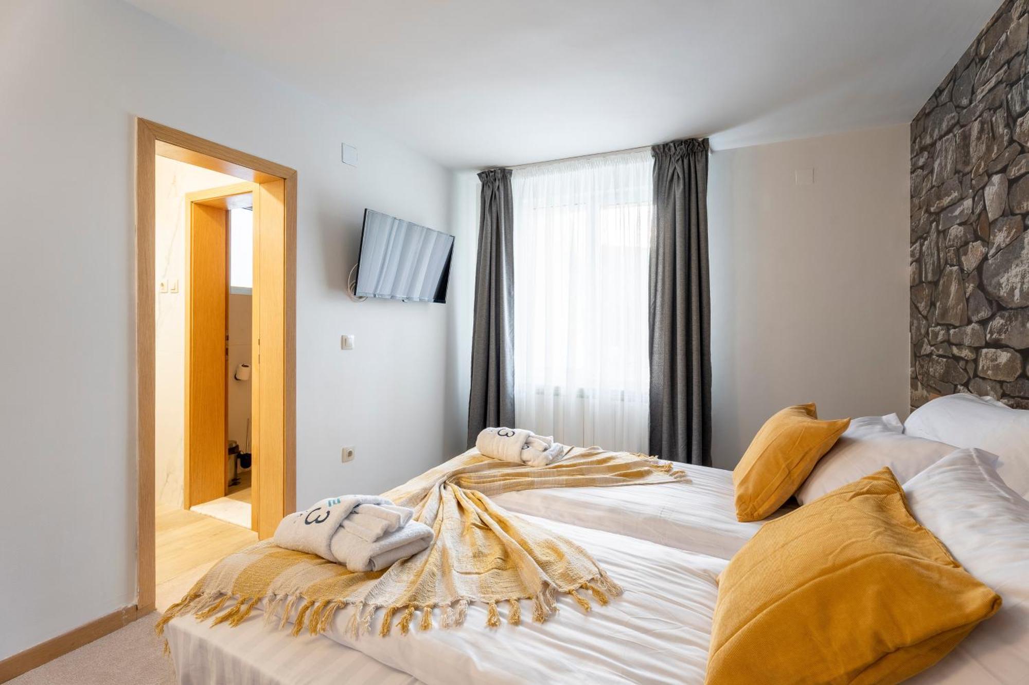 103 View Park Hotel Panichishte Dış mekan fotoğraf